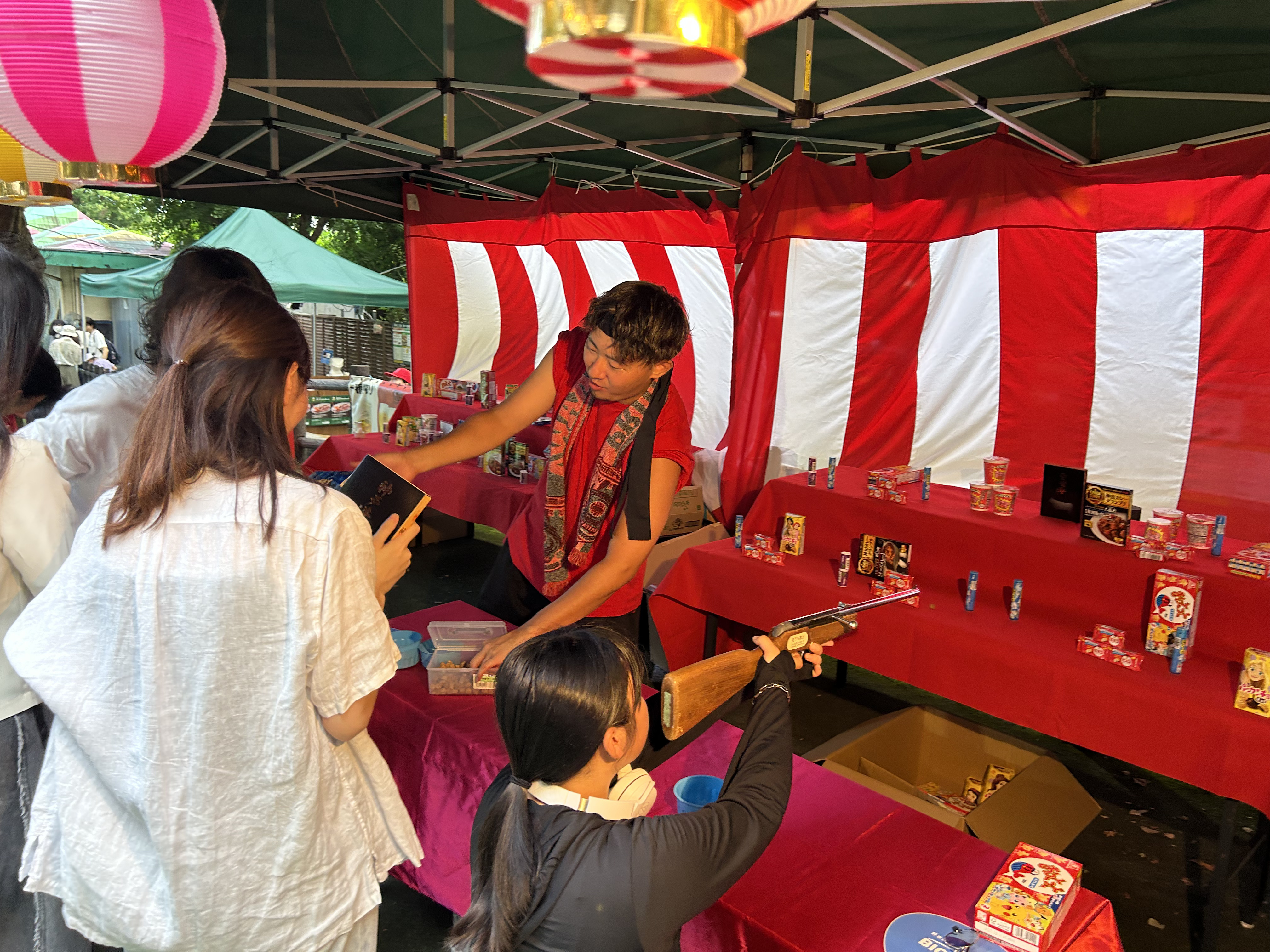 大人の夏祭り風景3
